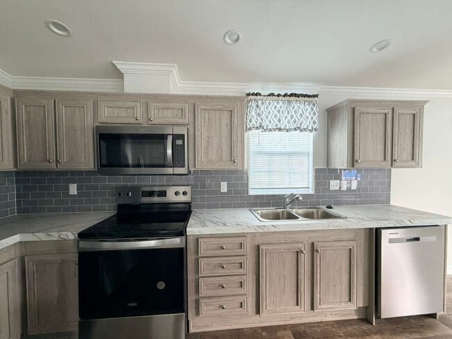 Building Photo - 5257 SW 32nd St