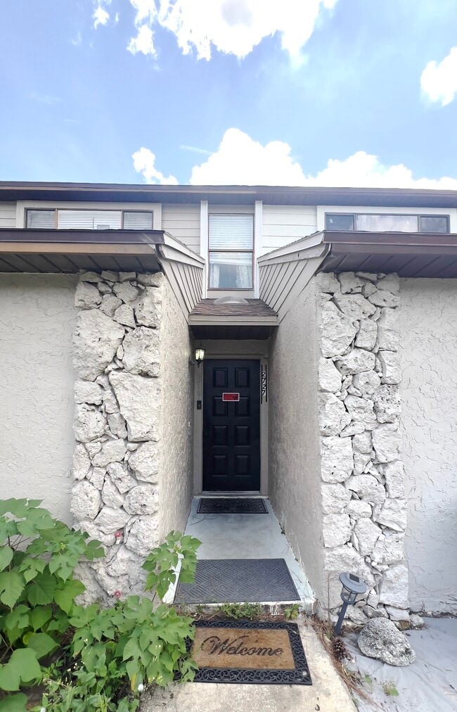 Primary Photo - 2727 Tally Ho Ave