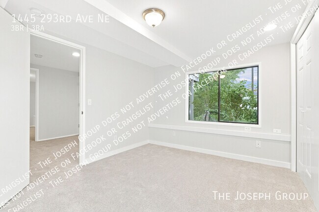 Building Photo - 1445 293rd Ave NE