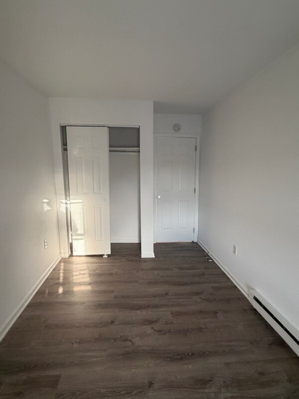 Building Photo - 444 Bridge St