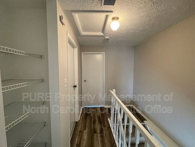 Building Photo - 9445 Lexington Cir