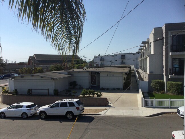 Building Photo - 1211 Tennyson St