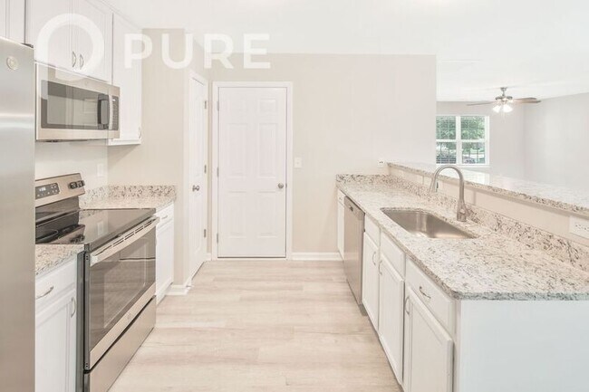 Building Photo - 4645 Esmeralda Drive