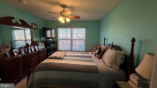 Building Photo - 506 Quincy St