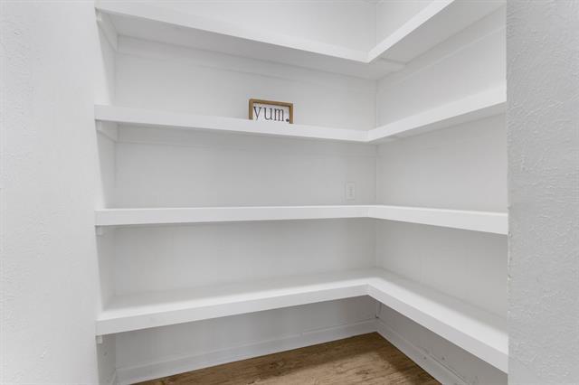 Building Photo - 714 Pleasant Valley Rd