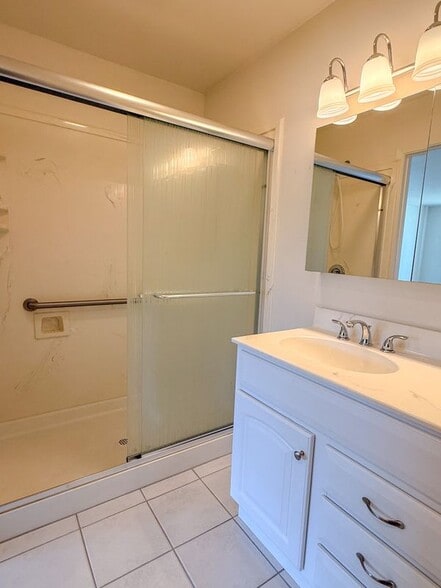 Building Photo - 615 Shasta Ave