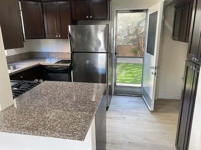Building Photo - 608 Illinois Ct