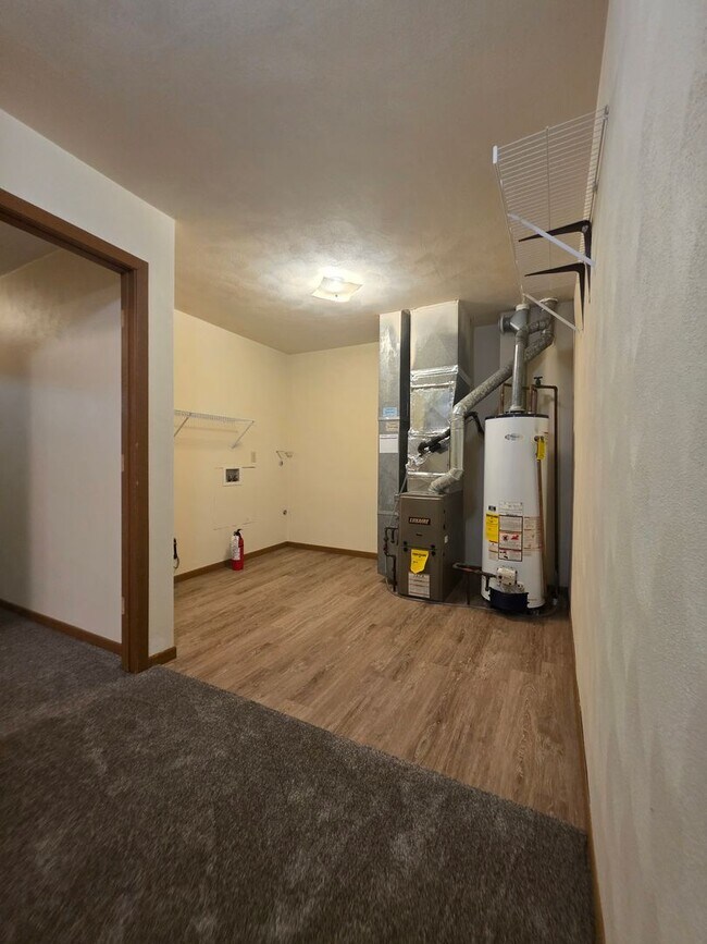 Building Photo - 515 Bienterra Trail