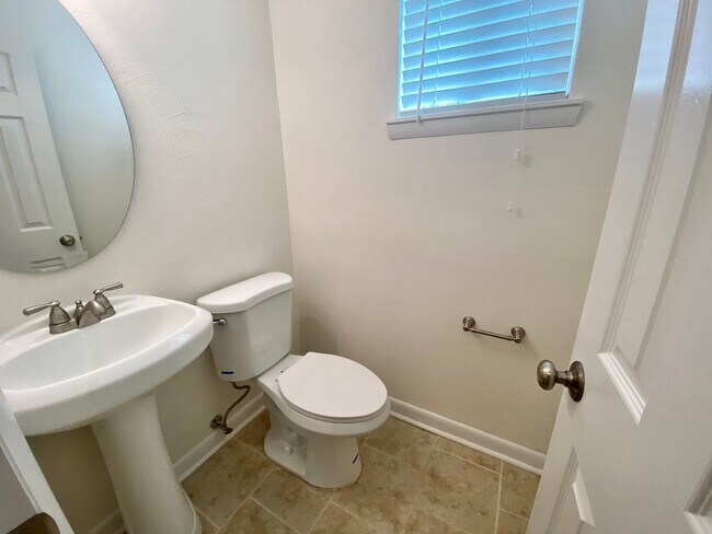 Building Photo - Ready 07-10-26! Great 3-bedroom home in Aragona Village! Stainless Steel Appliances, Granite Coun...