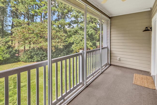 Building Photo - 2450 Marsh Glen Dr