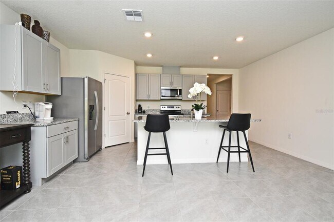 Building Photo - 440 Baroness Way