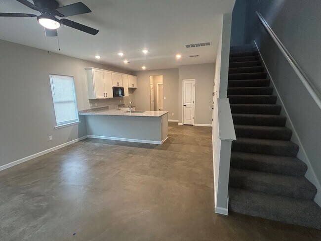 Building Photo - 3318 Tutwiler Ave