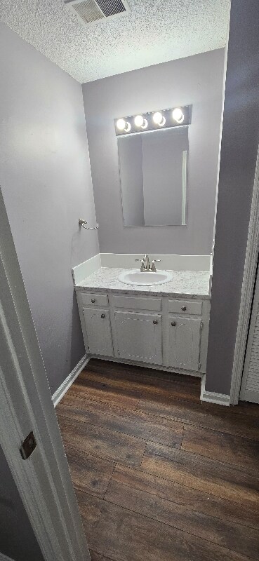 Building Photo - 13 Crescent Ln