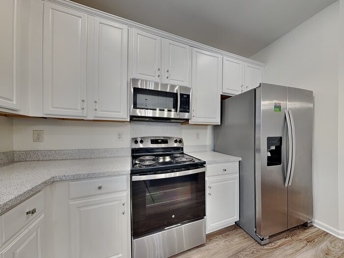 Building Photo - 5859 Crimson Oak Ct