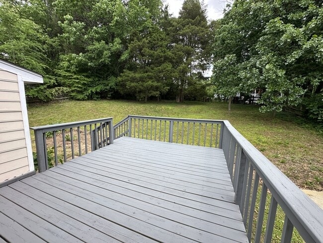 Building Photo - Great 3 bedroom 2 bath ranch home! AVAILAB...