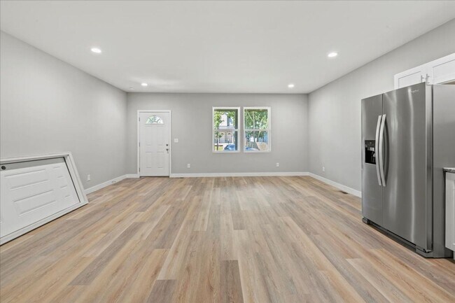 Building Photo - 2751 Guilford Ave