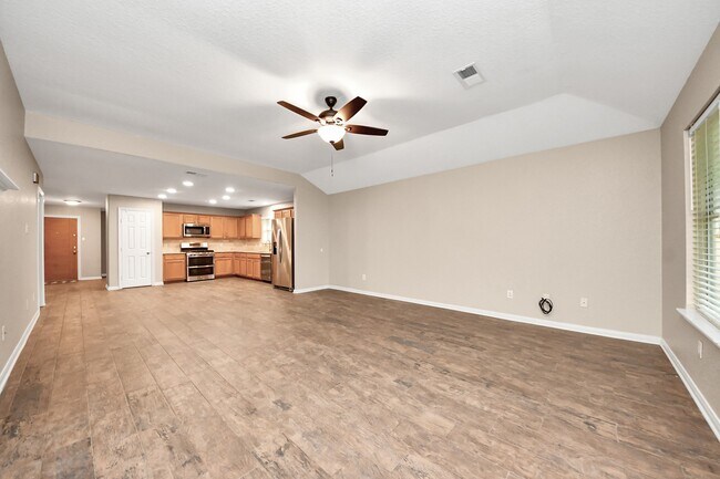 Building Photo - 14610 Hazy Ridge Ln