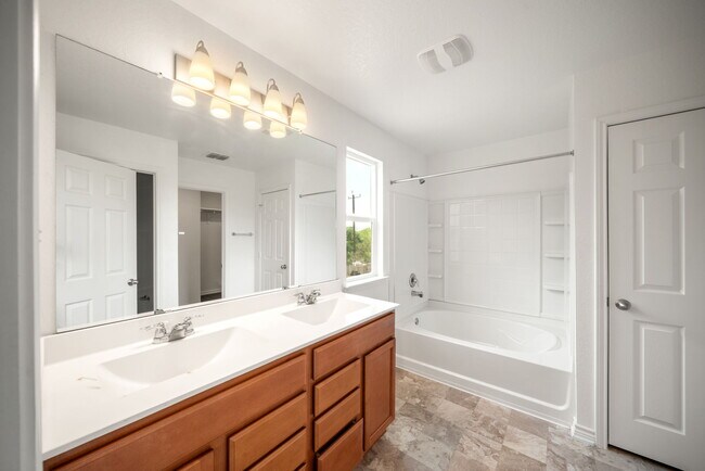 Building Photo - 3218 Comanche Crossing