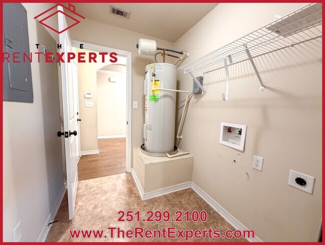 Building Photo - 9638 Estate Dr