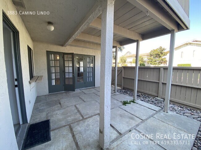Building Photo - 3883 Camino Lindo