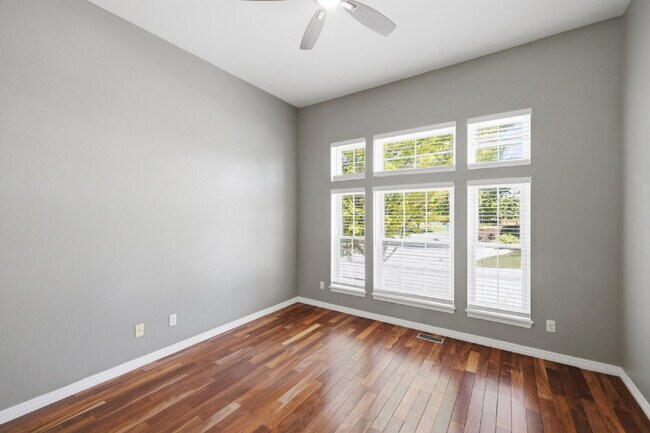 Building Photo - Spectacular Stonegate Living! Gorgeous 3-Bed Corner Finished Basement, Wet Bar, and Custom Marble...