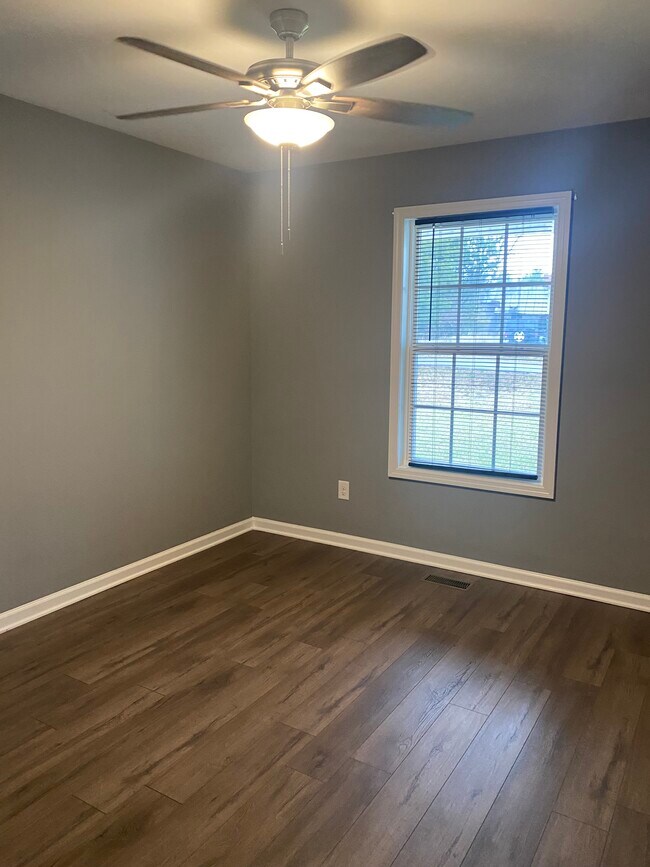 Building Photo - 1197 Finley Beech Rd