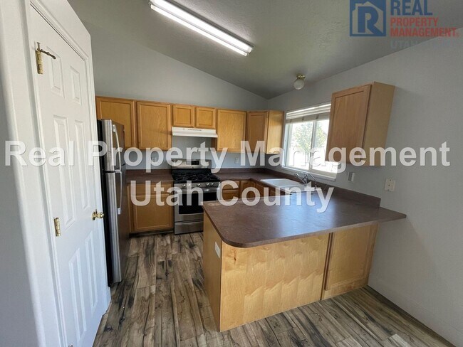 Building Photo - Spanish Fork Home