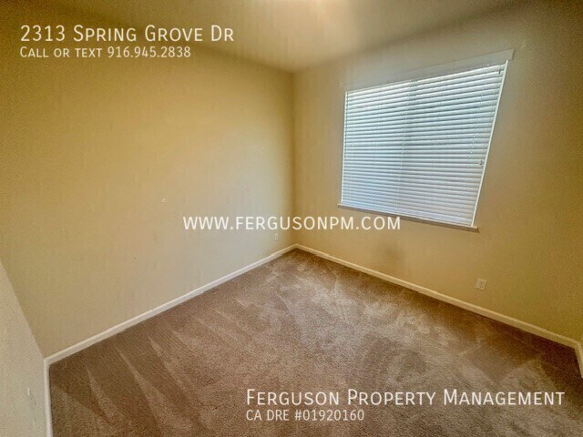 Building Photo - 2313 Spring Grove Dr