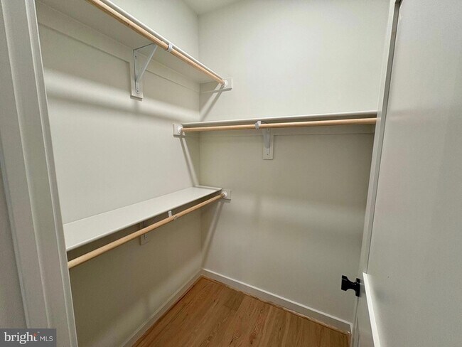 Building Photo - 635 Upland Pl