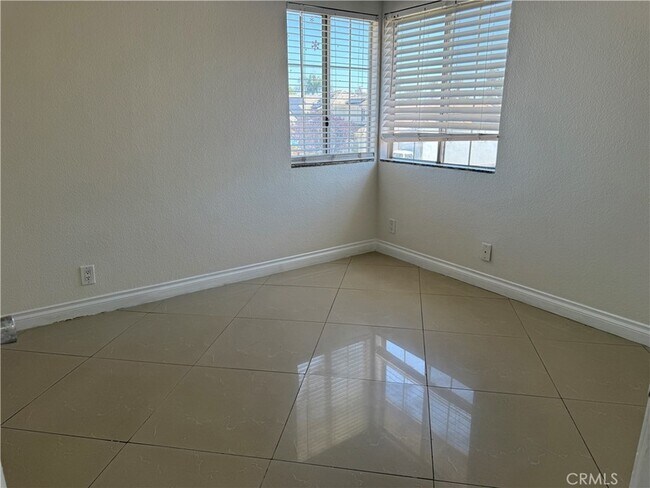 Building Photo - 30159 Westlake Dr