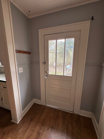 Building Photo - 513 W Harrison St