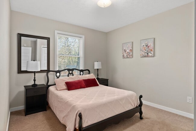 Building Photo - 3-Bedroom in Town of Farmville with One-Le...