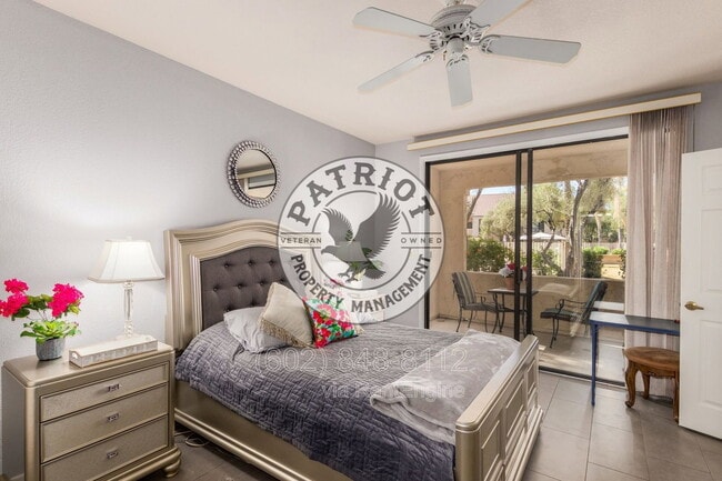 Building Photo - 9708 E Vía Linda