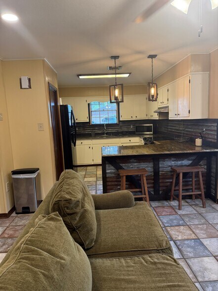 Building Photo - 119 Jay St