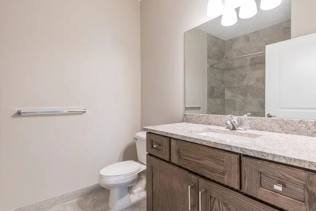 Building Photo - Shelby Township-Newer 2-bedroom, 2-bath condo with Balcony & Garage