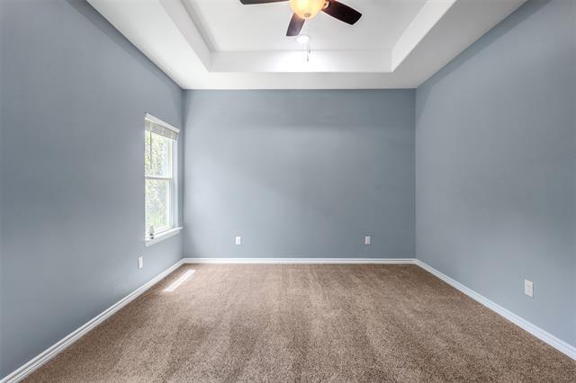 Building Photo - 652 River Garden Dr