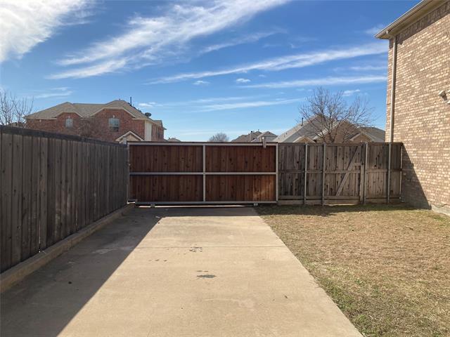 Building Photo - 615 Lone Ridge Way
