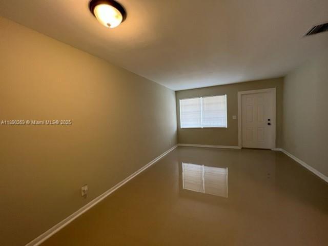 Building Photo - 946 Laurel Dr