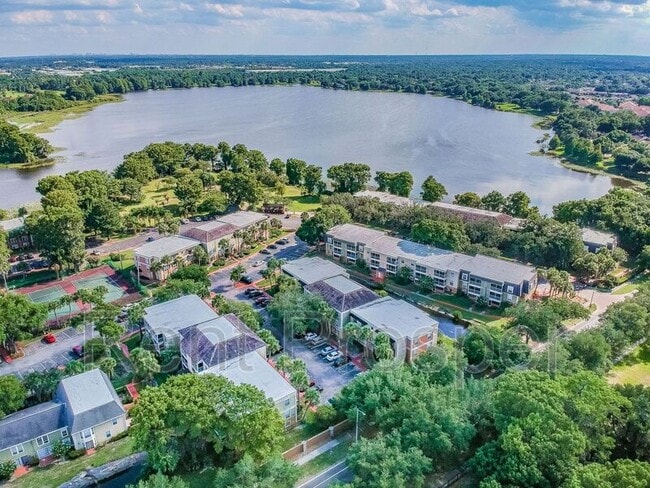 Building Photo - 4180 Versailles Dr