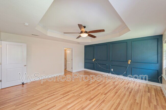 Building Photo - 618 Territory Ln
