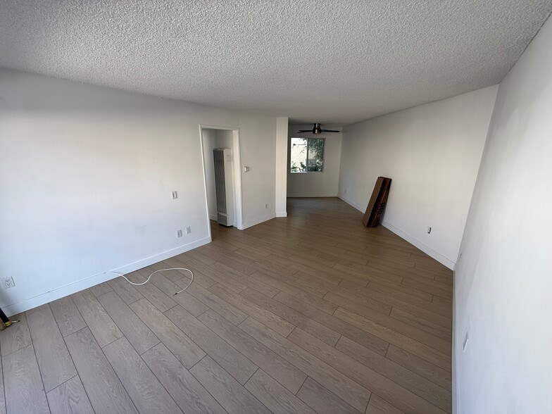 Building Photo - 1218 McClellan Dr