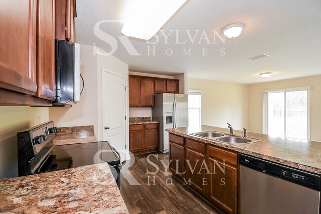 Building Photo - The Lifestyle You Deserve.