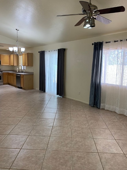 Building Photo - 2868 S Beck Dr