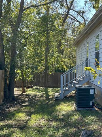 Building Photo - 5529-5531 Mesa Cir