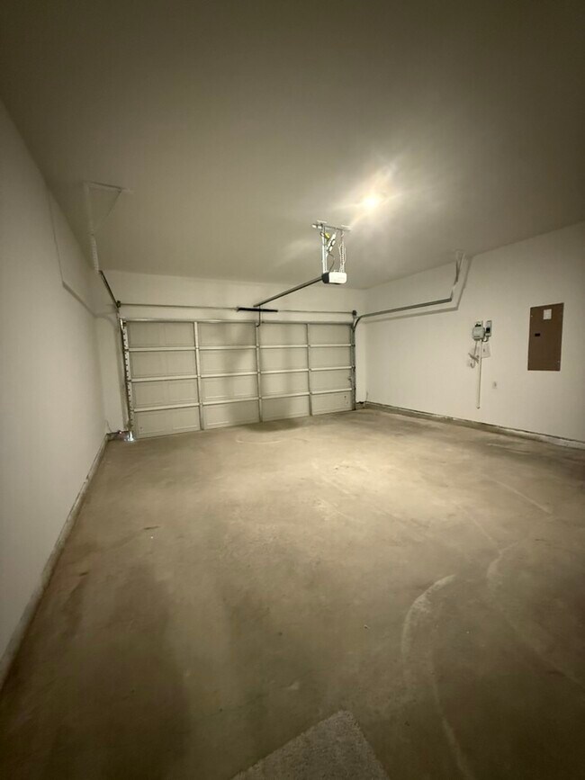 Building Photo - 1816 Alpine Larch Ln