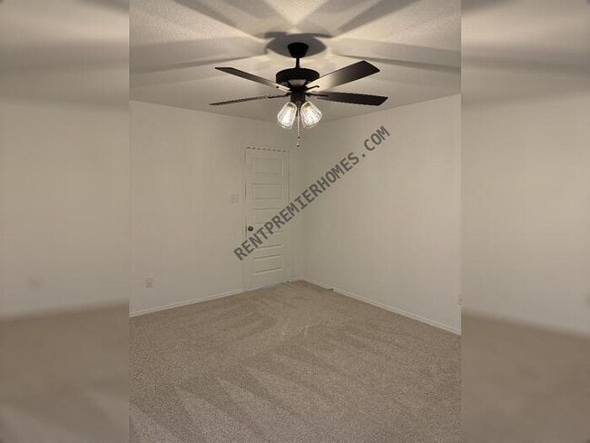 Building Photo - 122 Powder River Dr
