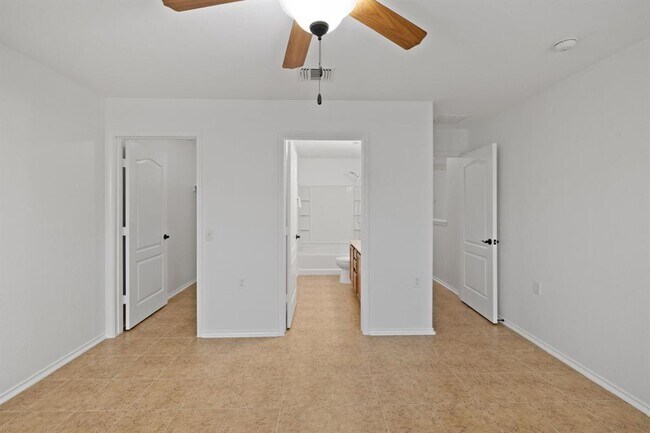 Building Photo - 8825 Stambourne St