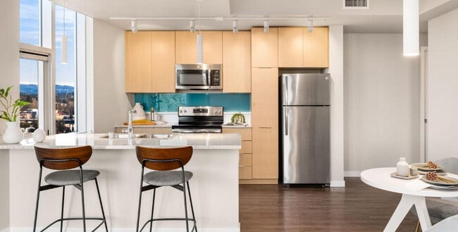 Building Photo - 1100 112th Ave NE