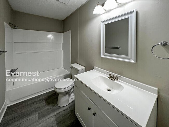 Building Photo - 1243 3rd Ave NW