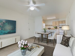 Building Photo - Colonial Oaks Apartments